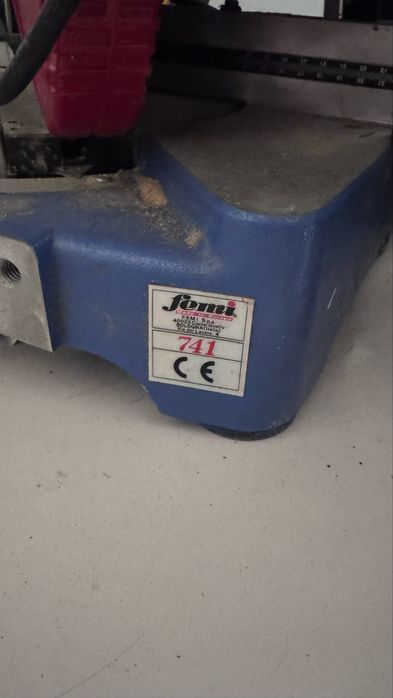 Торцовочна пила с площадка Femi 741