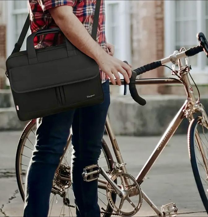 Мъжка бизнес чанта /Луксозно, месинджър офис куфарче за лаптоп 15.6”!