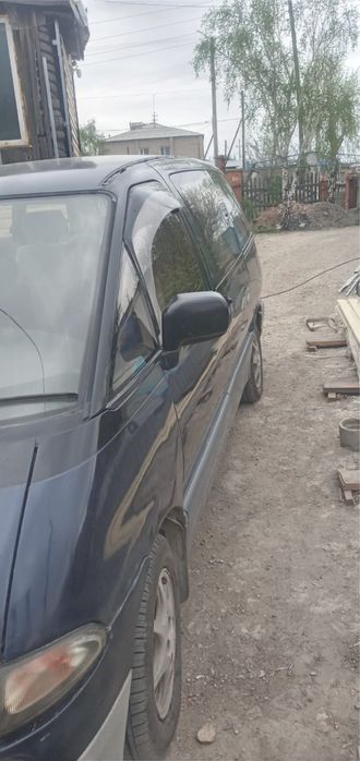 Продам хороший семейный автомобиль