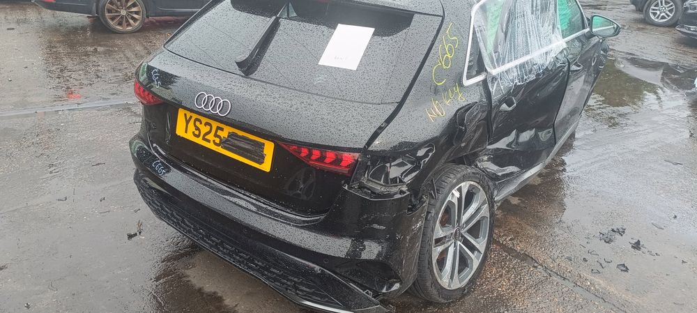 Dezmembrez Audi A3 (8YF) [Fabr 2020-2026]
