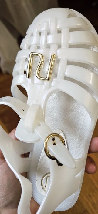 Sandale din cauciuc River Island marimea 28