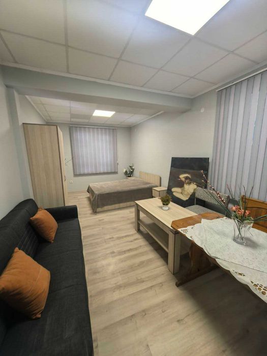 Продава се голям обзаведен мезонет 324 кв.м в центъра на Монтана