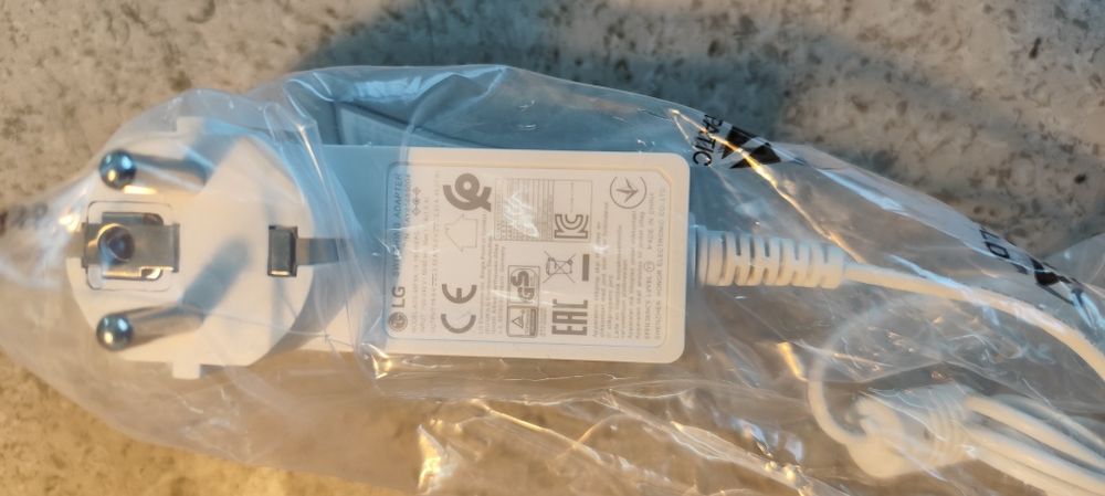 Alimentator LG 19V, 2,5 A