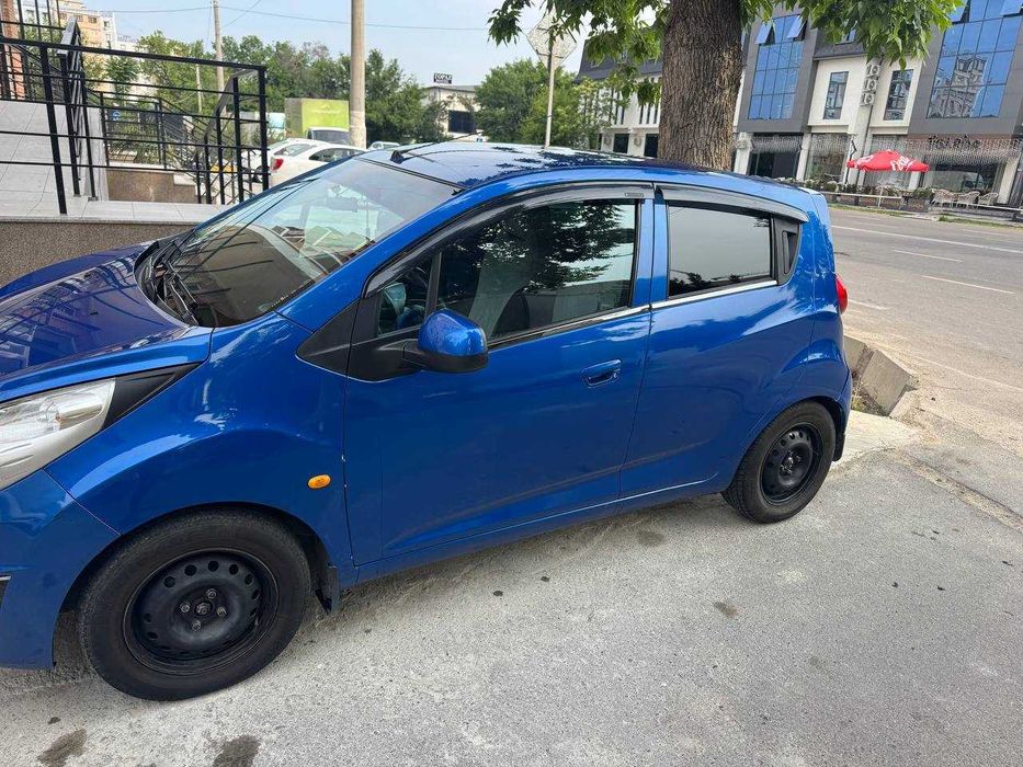Chevrolet Spark 2017 — 2