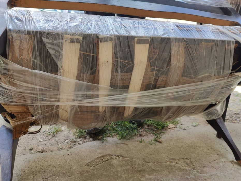 Старинни мебели - маса, пейка/диванче и два стола