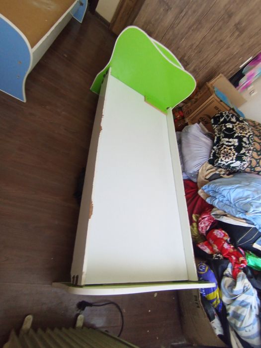 Kravat bolalar uchun.Kattalar ham bemalol sigʻadi.