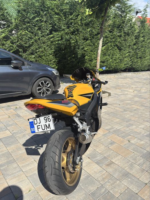 Suzuki Gsxr 750 k5