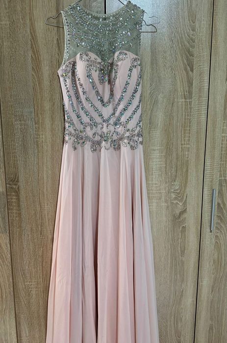 Бална рокля в розово