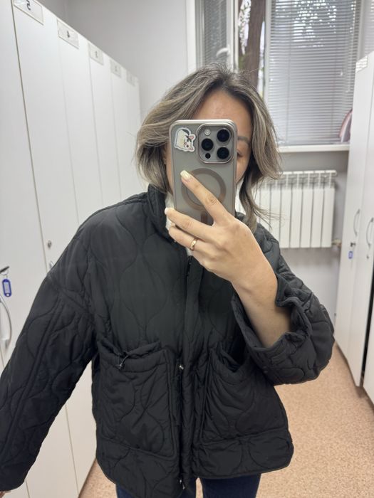 Продам ветровку zara