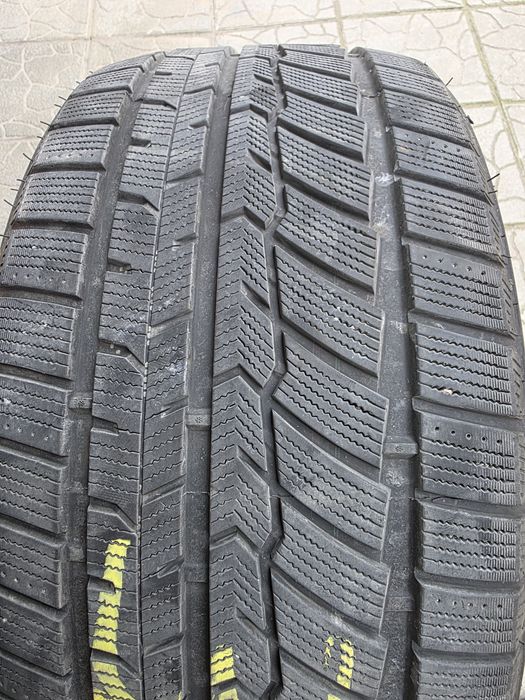 Зимни гуми 255/40/18