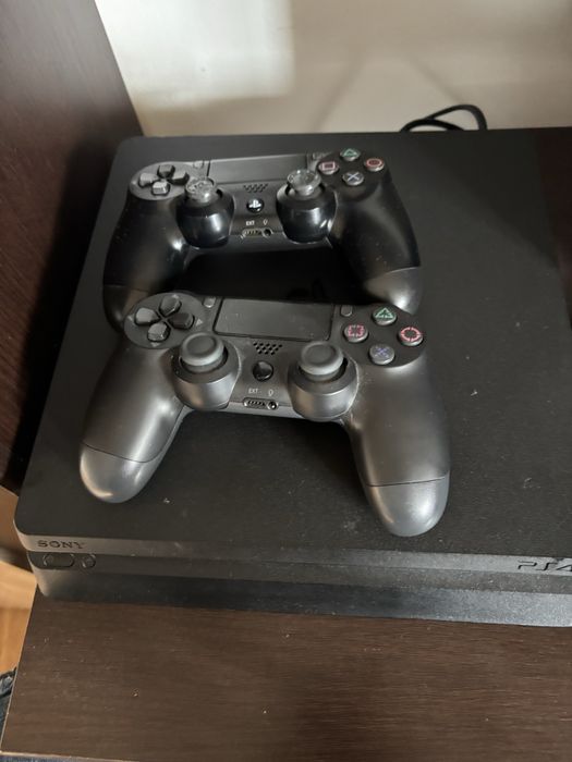 Vand ps4 plim de 500 gb