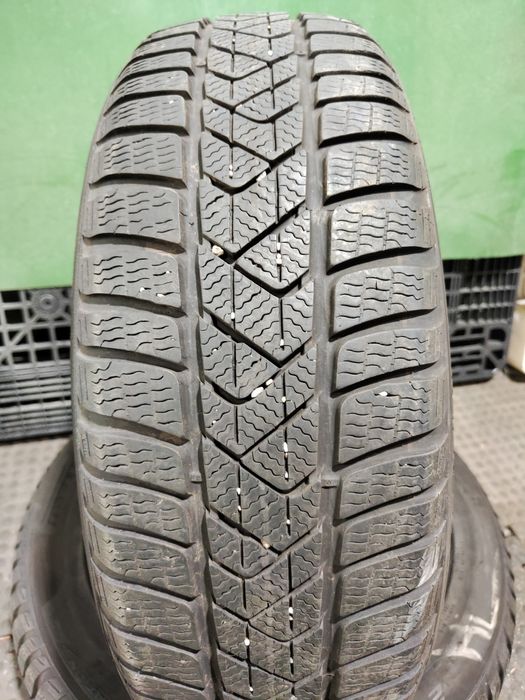2 бр 205/60/17 Pirelli 21г