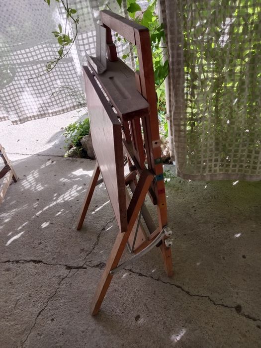 Парта ., сабақ оқитын үстел.