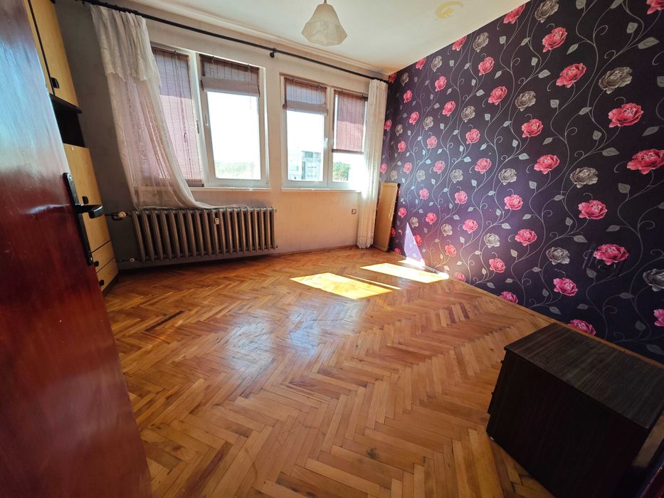 Дава се под наем Тристаен апартамент в Плевен, Мара Денчева - 90 кв.м за 249.9 € - Снимка #7