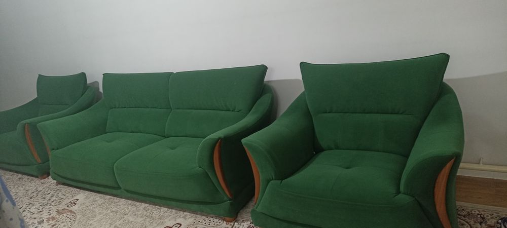 Продам диван честер, и диван с креслами