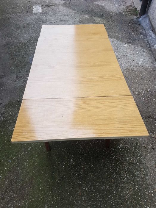 Маса разтегателна