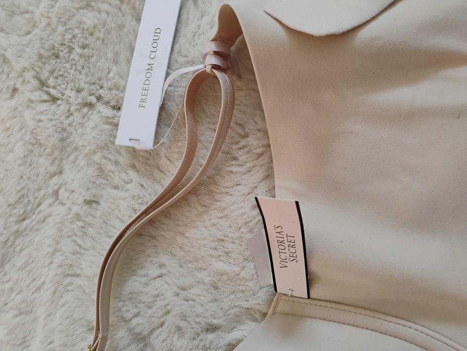 Сутиен Виктория Сикрет 38С