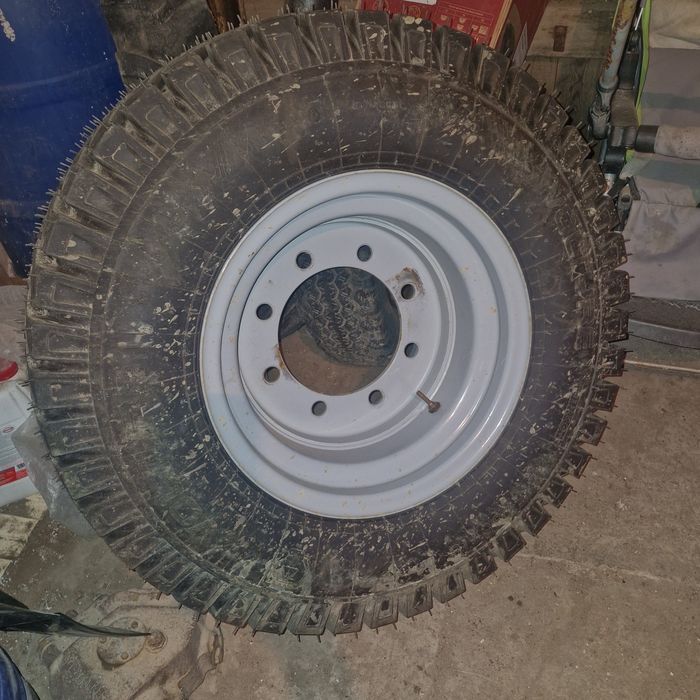 Доңғалақ сатылады. Продается колеса.