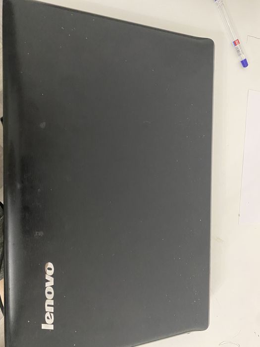 Ноутбук Lenovo .