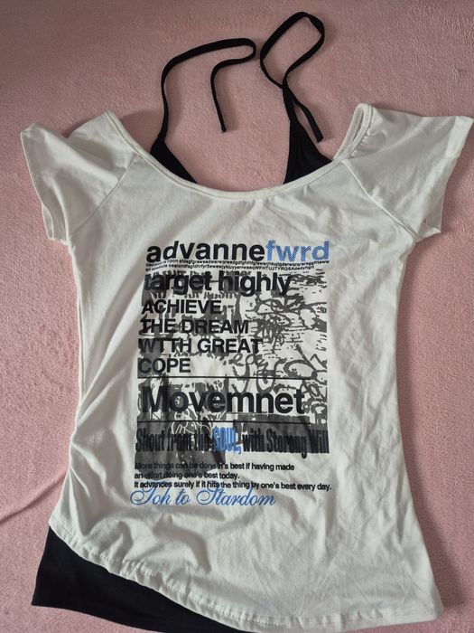 футболки, цена за одну.