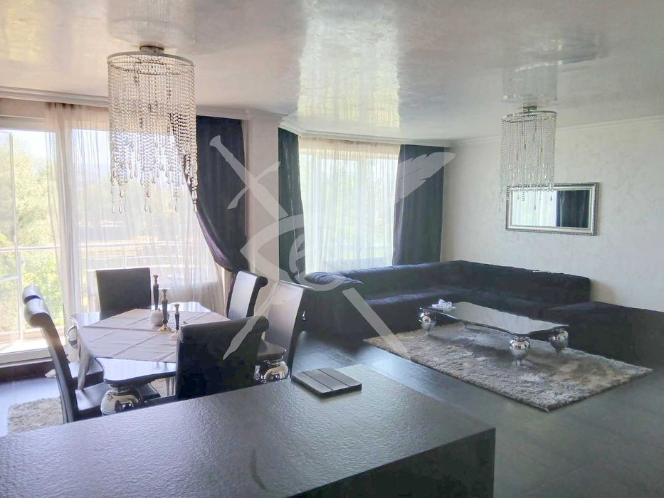 Продава се Тристаен апартамент в Пловдив, Център - 127 кв.м за 2756 €/кв.м - Снимка #11