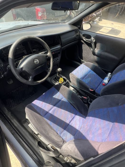 Opel Vectra B 2.0 НА ЧАСТИ
