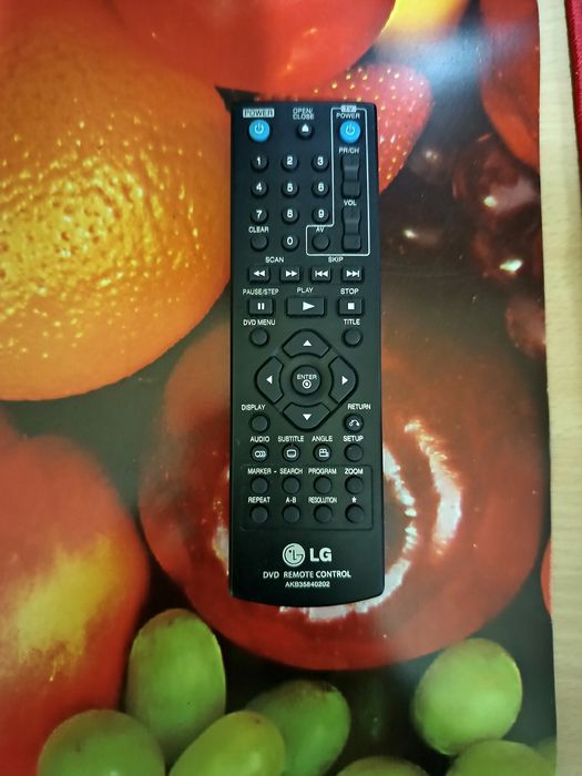 DVD LG Full HD cu telecomanda originala