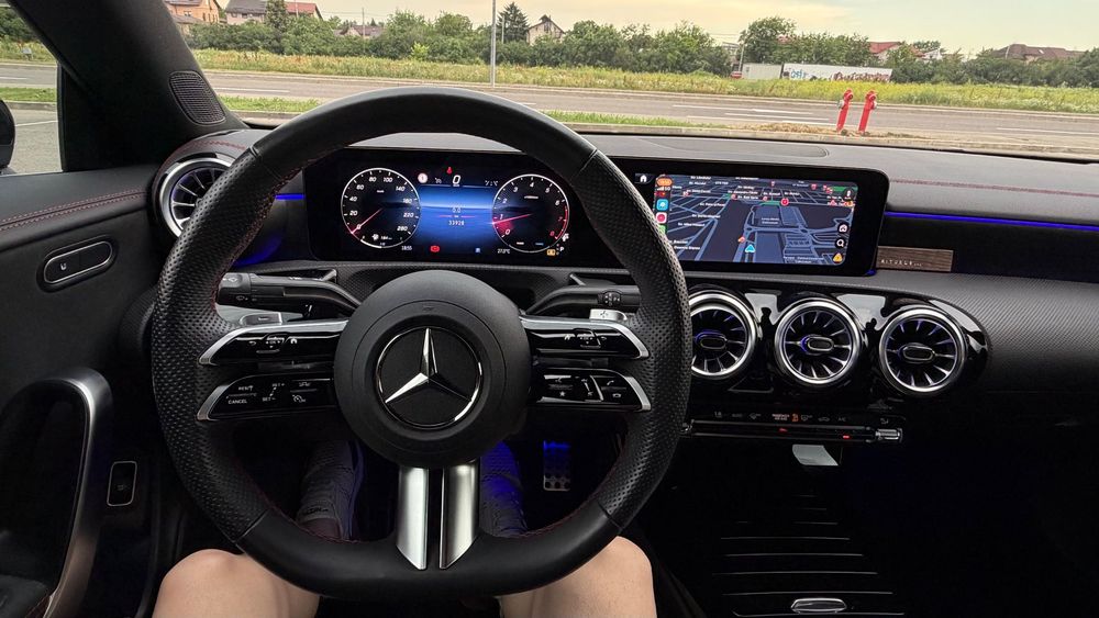 Mercedes-Benz CLA 200 AMG 2025