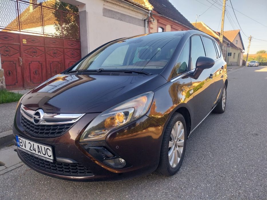 Opel Zafira Tourer 2014