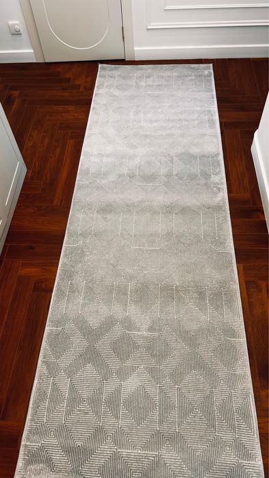 Продам ковровые дорожки 2 шт