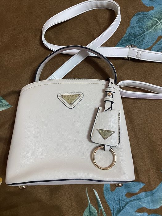 Geanta marca Prada