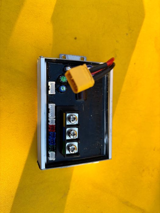 Controller pentru trotinetă electrică