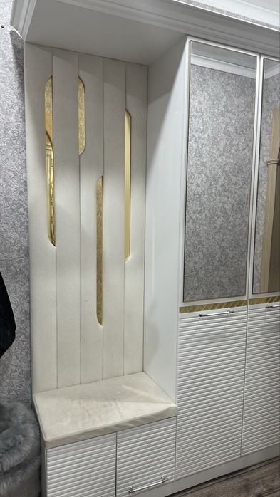 Спочно продам прихожи