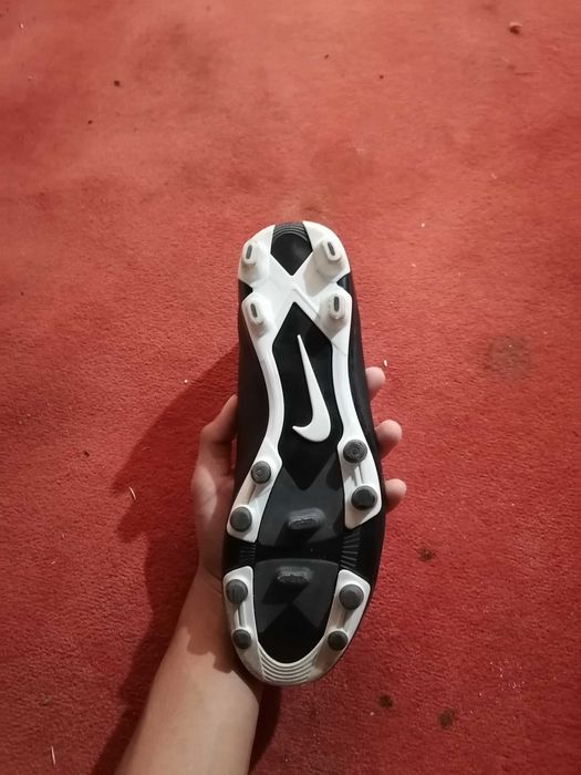 Бутонки Nike бяло черни