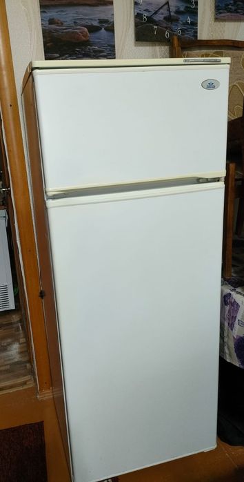 Продаётся холодильник Атлант