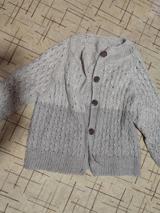 Продам теплую кофту разм. 54-56, 7000 тг