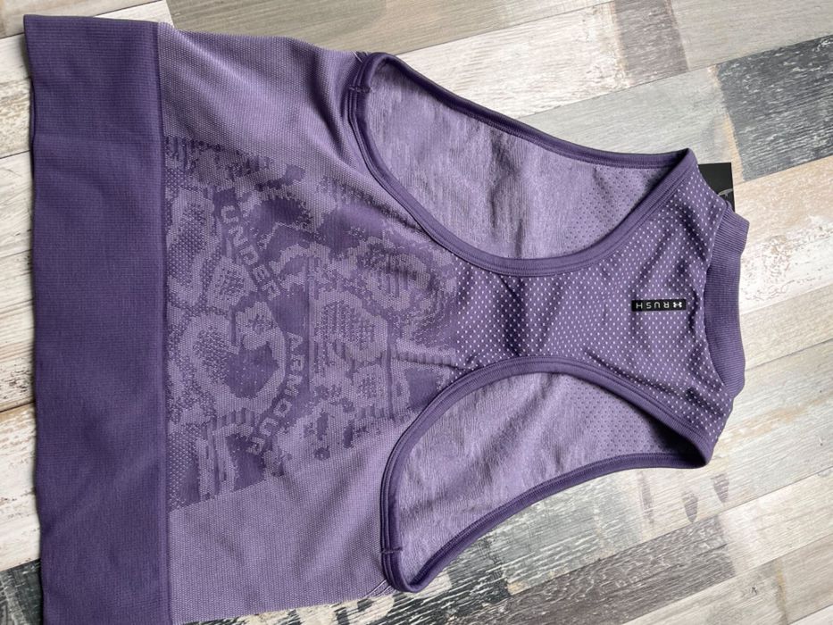 Under Armour crop top