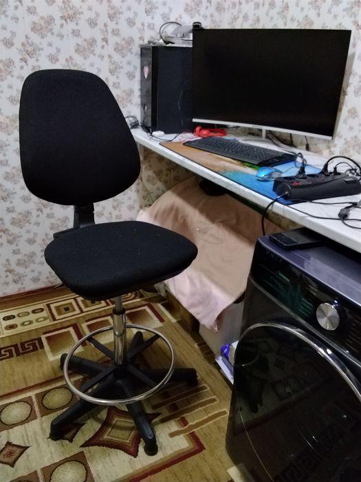 Baland kreslo sotiladi