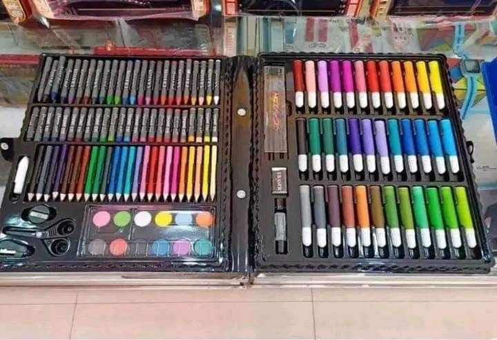 Голям комплект за рисуване