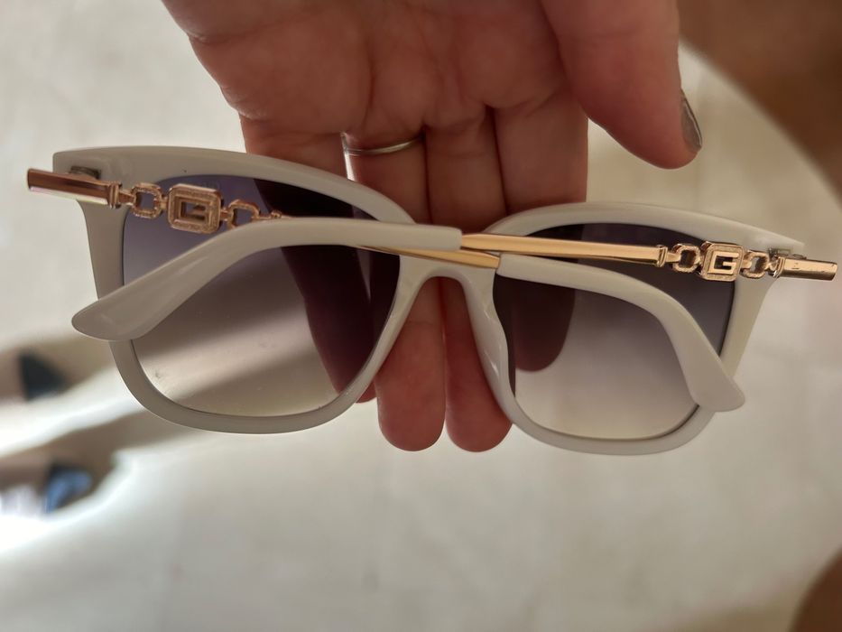 Слънчеви очила Guess