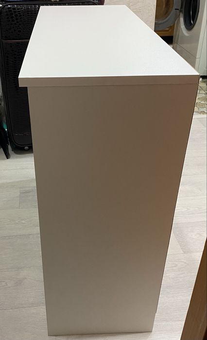 Продам новый белый комод