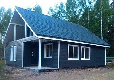 Vand case pe structura metalica din panouri sandwich