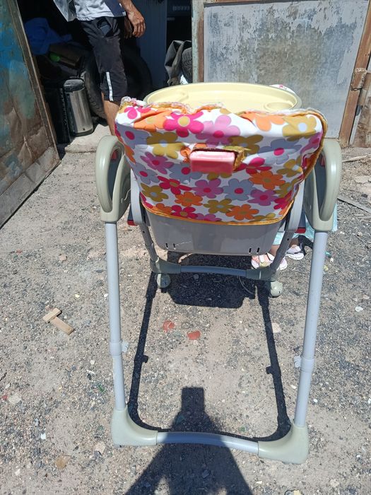Продам стульчик для кормления