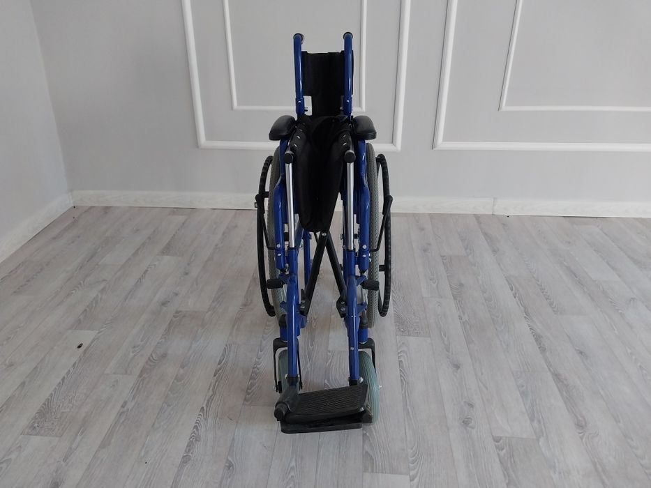 Инвалидная коляска, складная