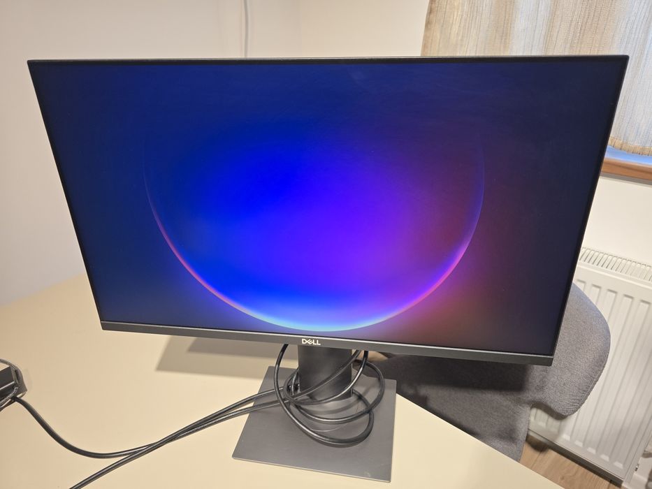 Monitor DELL P2419H LED IPS Dell 24" Full HD Display Port Flicker Free  1 x USB 3.0  4 x USB 2.0  Negru pivot  inaltime ajustabila, portret