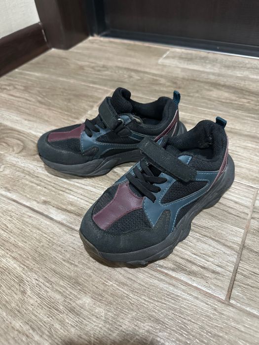 Кроссовки на мальчика