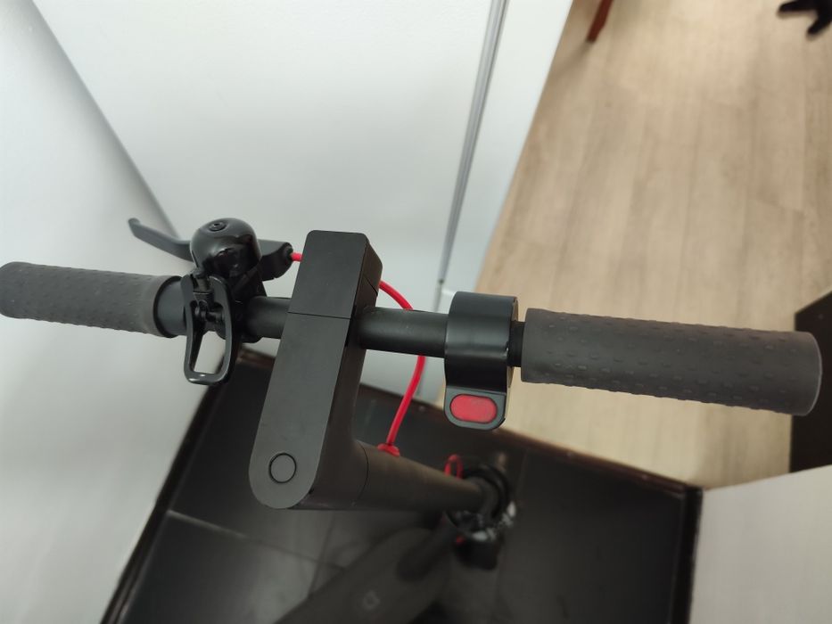 Продам электросамокат  Xiaomi  m365 Pro