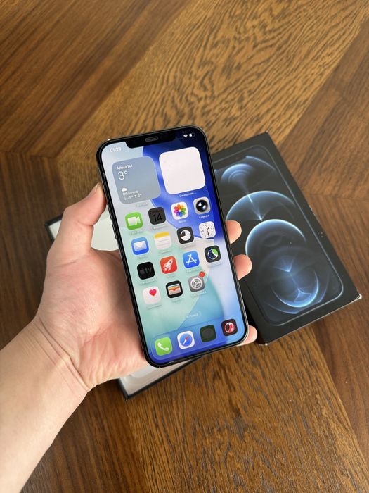 Iphone 12 pro max blue в идеальном состоянии