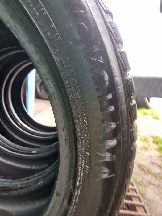 Anvelope 225/50R18 marca Yokohama, DOT 2019,7 mm