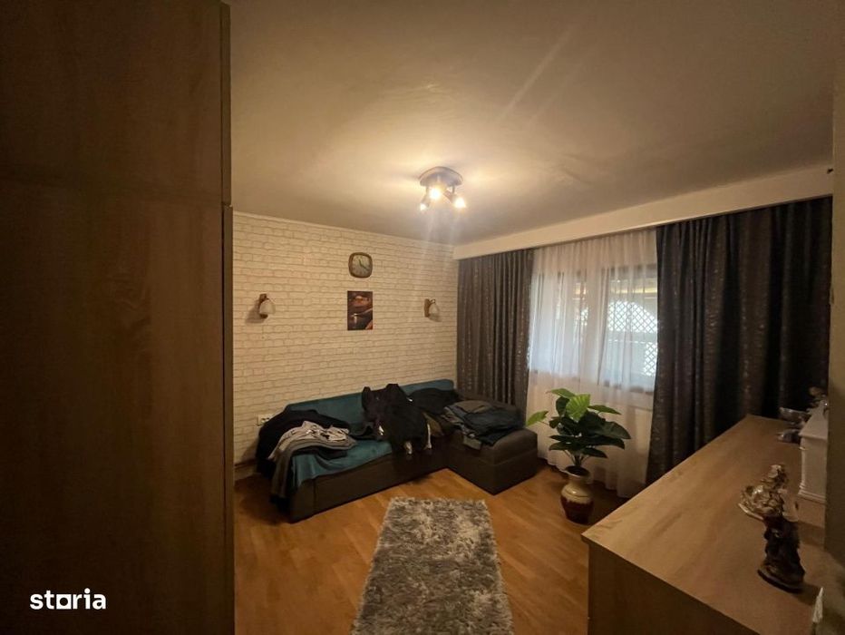 Casa P+M, 140 mp utili, 642 mp teren, panouri solare 5 kW, zona Damila